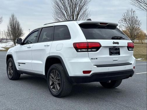 2016 Jeep Grand Cherokee 75th Anniversary