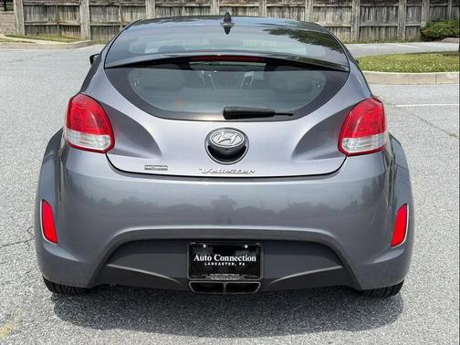 Ironman Silver Metallic 2017 Hyundai Veloster Base