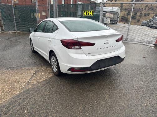 2020 Hyundai ELANTRA SE