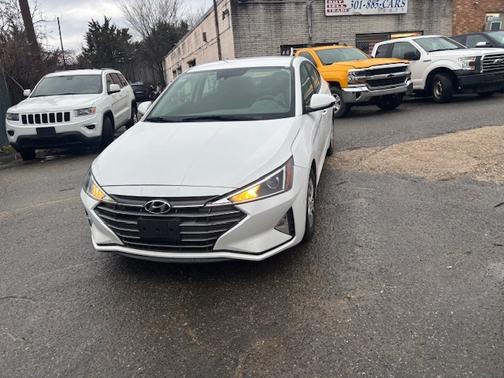 2020 Hyundai ELANTRA SE