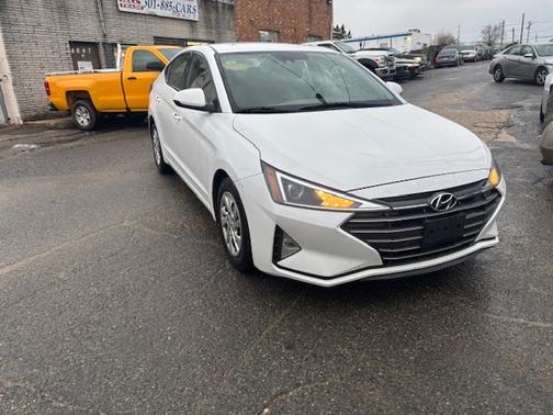 2020 Hyundai ELANTRA SE