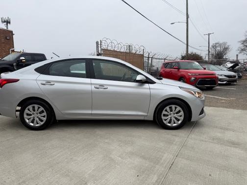 2021 Hyundai Accent SE