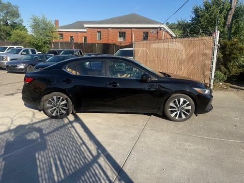Black 2022 Nissan Sentra SV