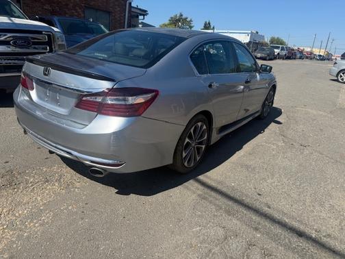 2017 Honda Accord Sport SE