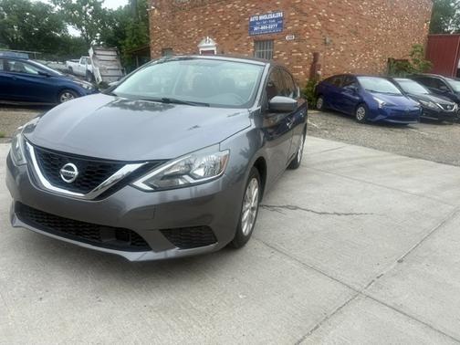 Gray 2019 Nissan Sentra SV