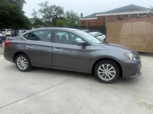 Gray 2019 Nissan Sentra SV
