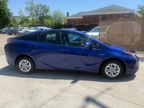 Blue 2018 Toyota Prius One