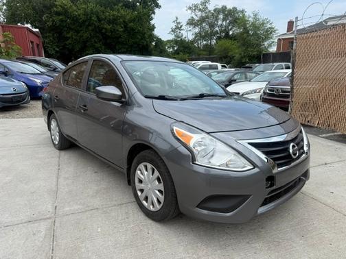 Gray 2019 Nissan Versa 1.6 S