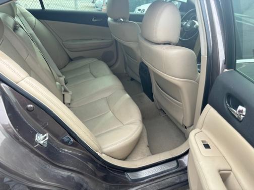 2012 Nissan Maxima SV