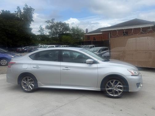 Silver 2014 Nissan Sentra SR