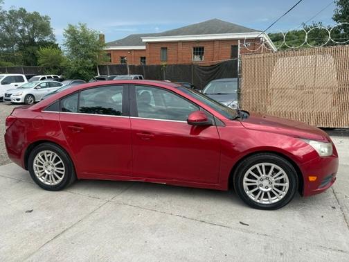 RED 2012 Chevrolet Cruze LT