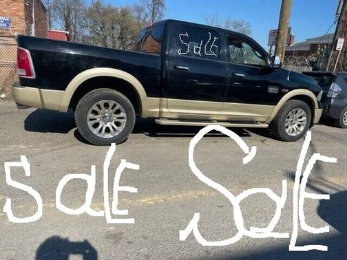 2014 RAM 1500 Laramie