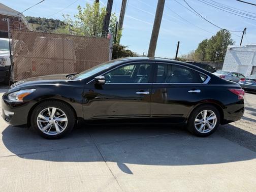 Black 2015 Nissan Altima 2.5 SL