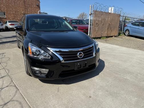 Black 2015 Nissan Altima 2.5 SL