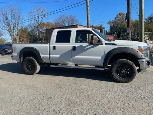 White 2015 Ford F-250 XLT