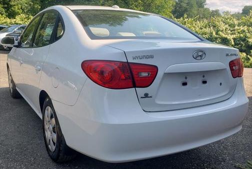 Photo 3 of 16 of 2008 Hyundai Elantra SE
