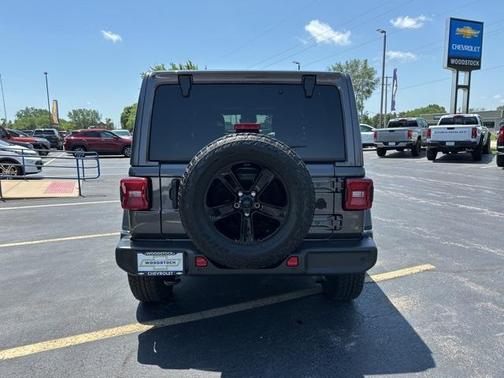 2021 Jeep Wrangler Unlimited Sahara Altitude