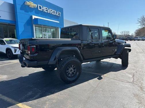 2023 Jeep Gladiator Overland