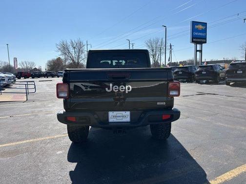 2023 Jeep Gladiator Overland