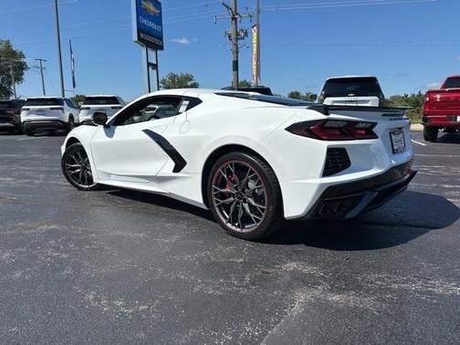 2026 Chevrolet Corvette Stingray w/1LT