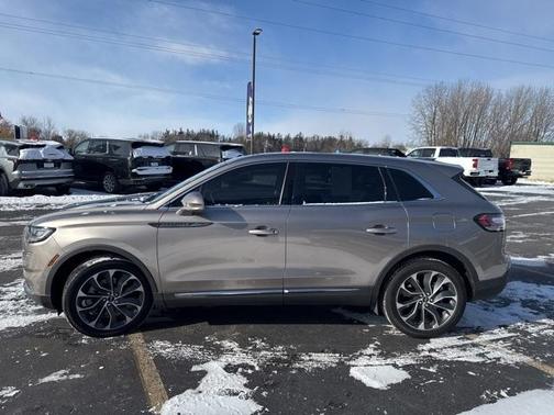 2021 Lincoln Nautilus Reserve