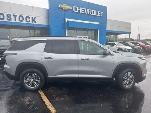 2025 Chevrolet Traverse LT