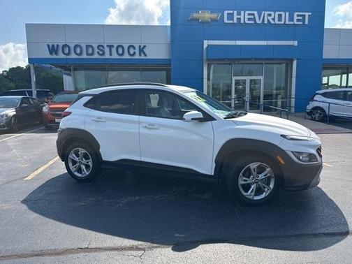 2022 Hyundai KONA SEL