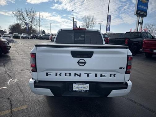 2022 Nissan Frontier SV