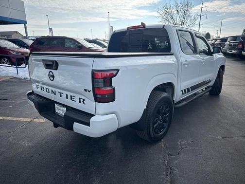 2022 Nissan Frontier SV