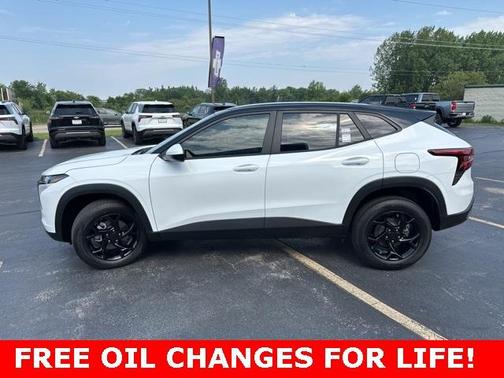 2025 Chevrolet Trax LS