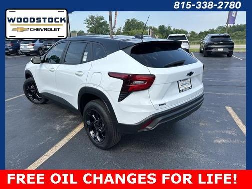 2025 Chevrolet Trax LS