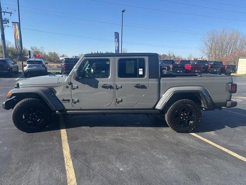2021 Jeep Gladiator Sport