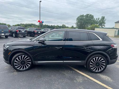 Infinite Black Metallic Clearcoat 2022 Lincoln Nautilus Black Label