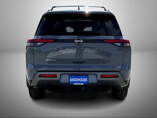 Boulder Gray Pearl 2026 Nissan Pathfinder Platinum