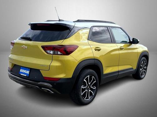 Nitro Yellow Metallic 2023 Chevrolet Trailblazer ACTIV