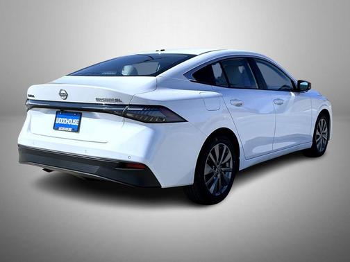 Aspen White Tricoat 2026 Nissan Sentra SL
