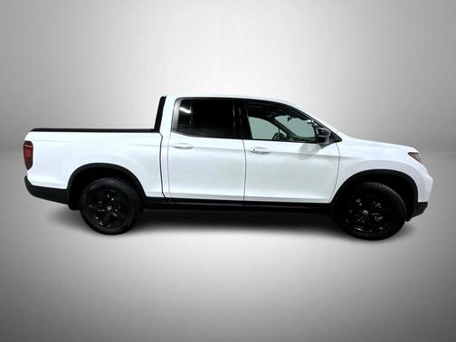 2022 Honda Ridgeline Black