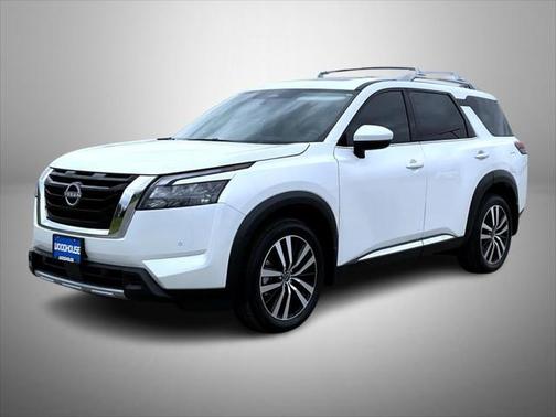 2025 Nissan Pathfinder Platinum 4WD