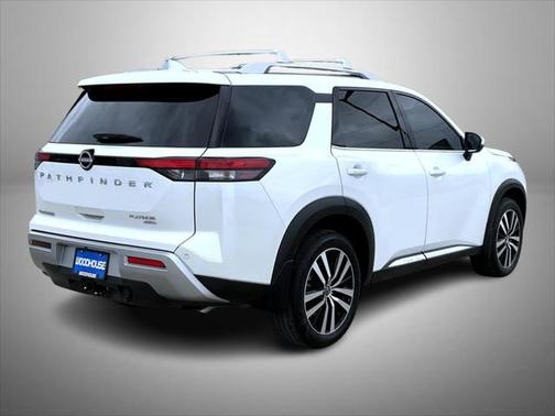 2025 Nissan Pathfinder Platinum 4WD