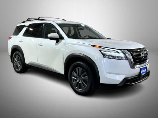 2024 Nissan Pathfinder SV 4WD