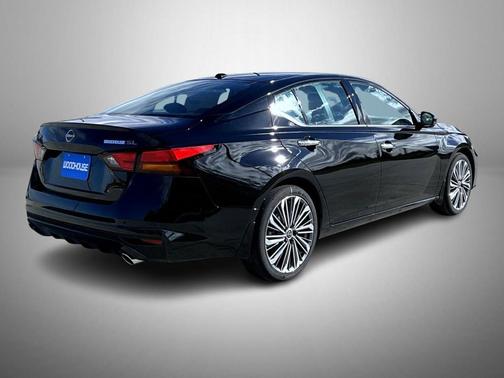 2025 Nissan Altima 2.5 SL