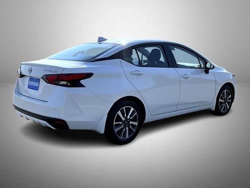 2024 Nissan Versa 1.6 SV