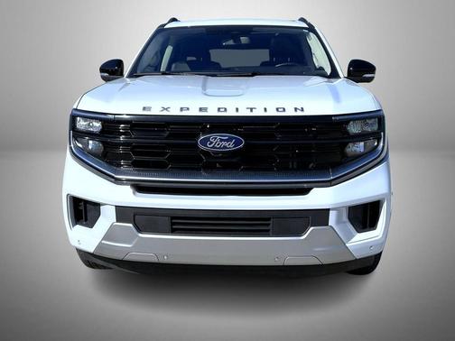 Silver Metallic 2025 Ford Expedition Platinum