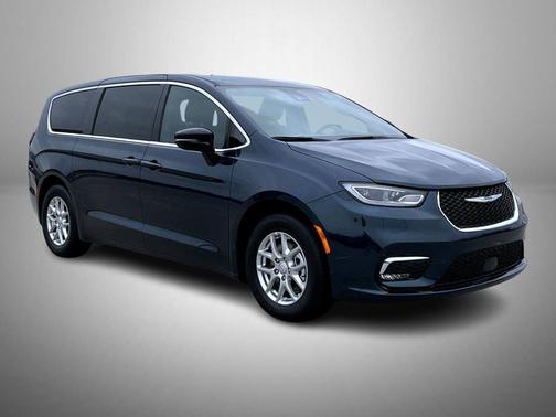 2025 Chrysler Pacifica L