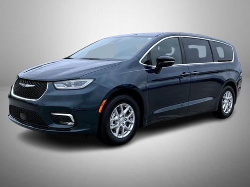 2025 Chrysler Pacifica L