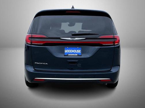 2025 Chrysler Pacifica L