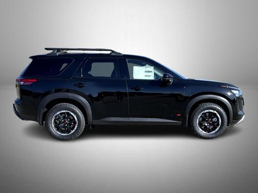 Super Black 2026 Nissan Pathfinder Rock Creek