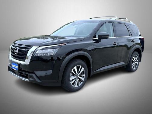 2025 Nissan Pathfinder SL 4WD