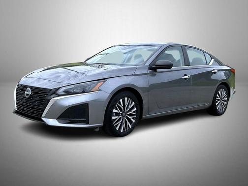 Gun Metallic 2025 Nissan Altima 2.5 SV