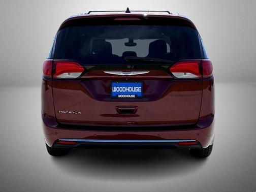Velvet Red Pearlcoat 2017 Chrysler Pacifica Touring-L